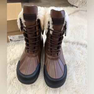 Kids UGG Butte II CWR US 3 & 4